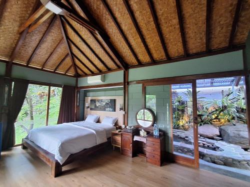 Tirta Arsanta Hot Springs & Villa in Babakan Madang