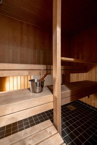 2ndhomes Loft Apartment with Spa & Balcony by the White Church, Helsinky (fotografie 7)