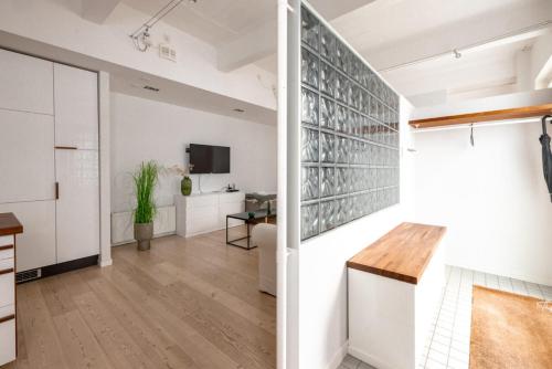 2ndhomes Loft Apartment with Spa & Balcony by the White Church, Helsinky (fotografie 9)
