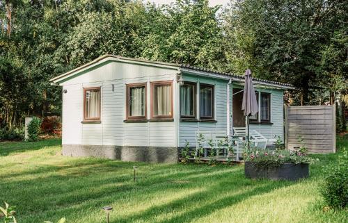 Ferienhäuser Insel Usedom Waldhaus 1 mit Whirlpool - Direkt am Achterwasser in Lütow, Deutschland