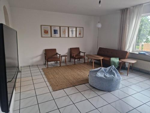 Duplex with Patio near Exhibition/Messe - image 4