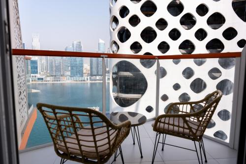 Stylish Furnished Apartment with Burj Khalifa View - image 14
