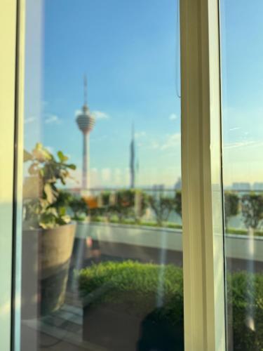 Platinum Suites Klcc by Saharalun - image 3