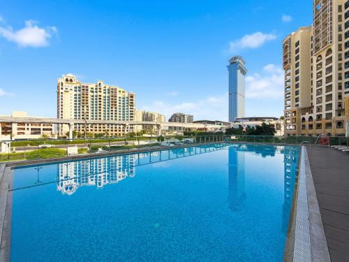 Amazing Views of Palm & Dubai Eye Stylish Studio, Dubai (photo 5)