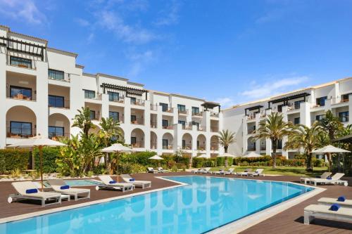 Pine Cliffs Ocean Suites, a Luxury Collection Resort & Spa, Algarve – khách sạn tại Olhos de Agua