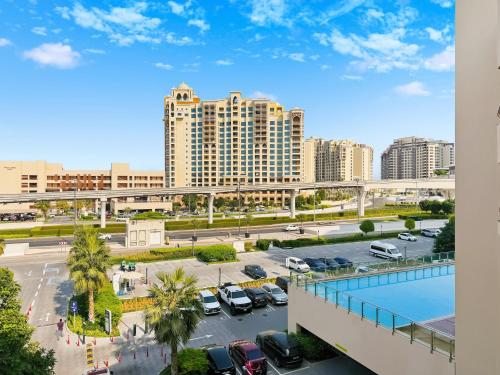 Amazing Views of Palm & Dubai Eye Stylish Studio, Dubai (photo 7)