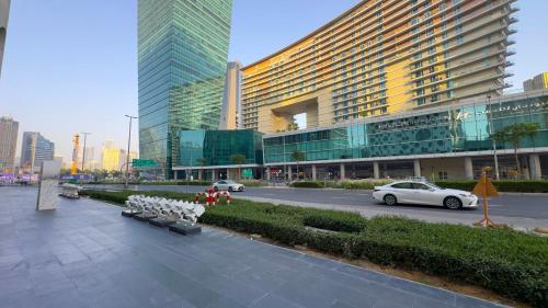 Stylish Furnished Apartment with Burj Khalifa View - image 7