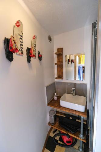 Val Thorens - Ski InOut - 5 Beds Flat N-67 - image 5