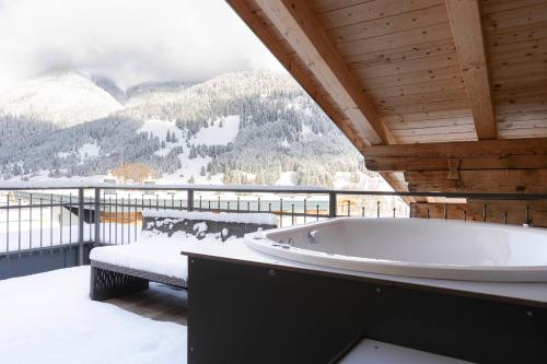 陽台/露台, Zugspitz Suites Lermoos by ALPS RESORTS in 萊爾莫斯