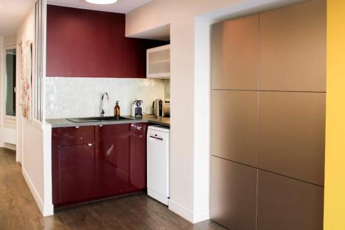 Beautiful apartment - Louvre Museum - image 8