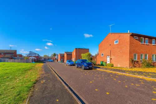 Vistas, Stoke Mandeville House - Sleep 6-8 in Aylesbury