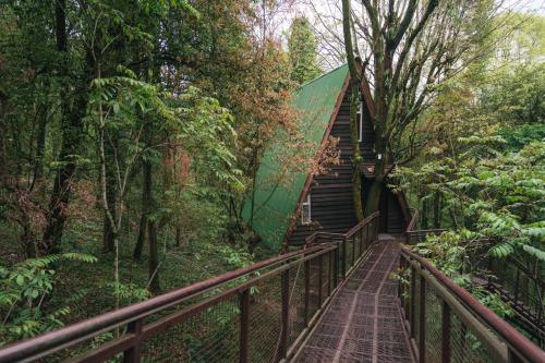 Lenzila Retreat