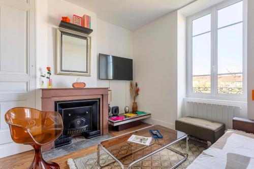 Splendid T3 - Bohemian - with Cinema Room - Location saisonnière - Oullins-Pierre-Bénite