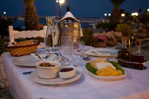 Akroyali Hotel & Villas - image 8