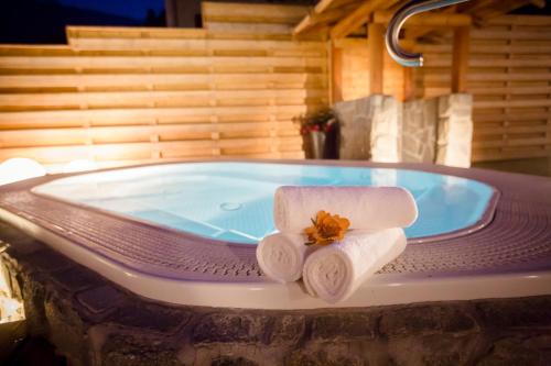 Albergo Dimaro Wellness Hotel - 온수 욕조