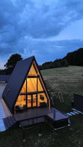 Viesnīcas āriene, Air Cabin, Cabana tip A-frame in Șerani, Bihor (Air Cabin, Cabana tip A-frame in Serani, Bihor) in Cetea