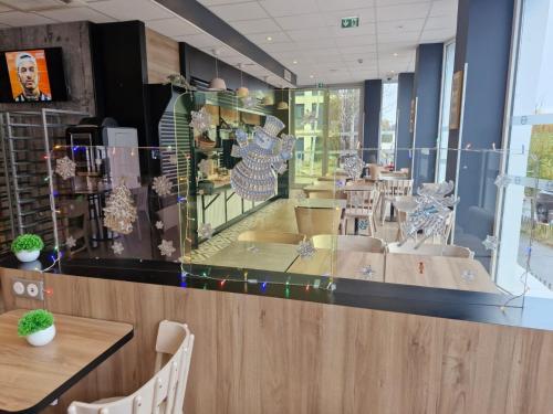 B&B HOTEL Massy Gare TGV in Масси