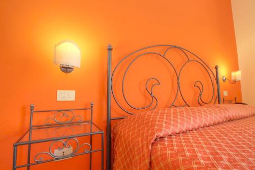 Double or Twin Room image 5