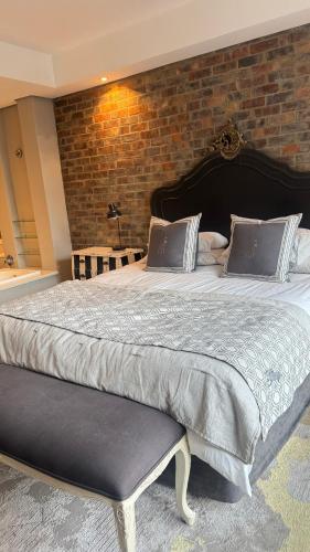 Bedfordview 4