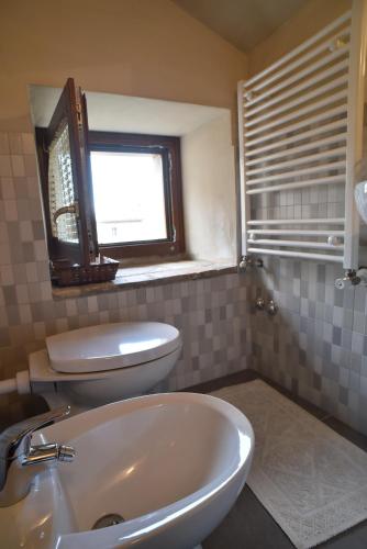 Bathroom, Stone House in Majella Park in Sant'Eufemia a Maiella