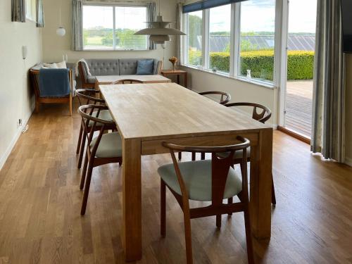 Pohled zvenku, 70S Holiday Home With Views Over The Sea in Vedelshave