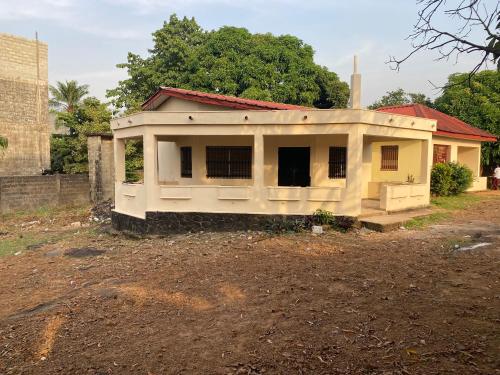 Femi Turner Beach House in Lakka