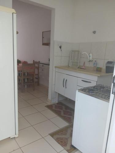 virtuve, Casa em bairro histórico (Casa em bairro historico) in Edene