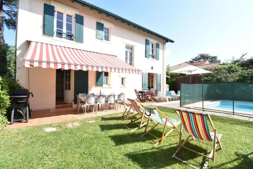 Hossegor Charmante villa avec piscine, jardin et dépendance pour 15 personnes. - Location, gîte - Soorts-Hossegor