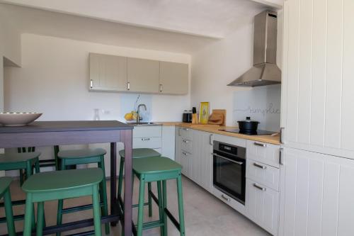 Casa all'angolo in Rocchetta Tanaro