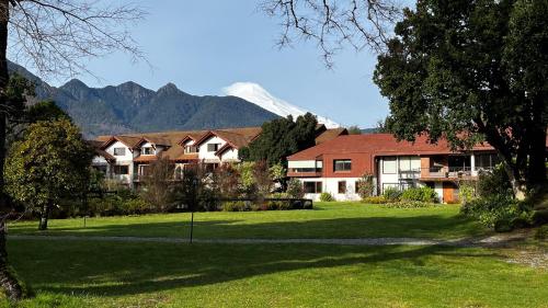 普孔綠色公園酒店 (Hotel Pucon Green Park) in 坎德拉里亞