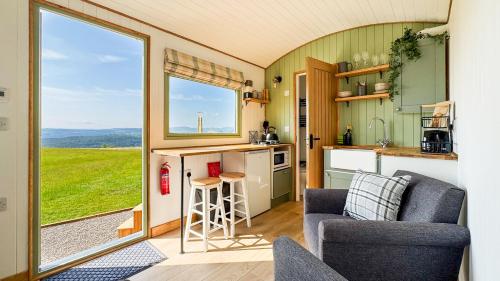 Cnocvann Croft Shepherd Huts in Aigas