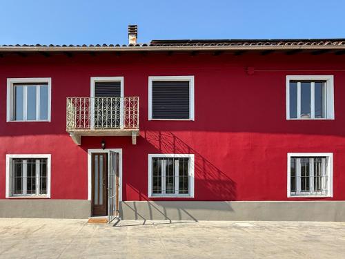 Casa all'angolo in Rocchetta Tanaro