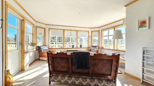 Family-friendly house close to sea & nature in Klövedal SE09145 (Family-friendly house close to sea & nature in Klovedal SE09145) in Mollösund