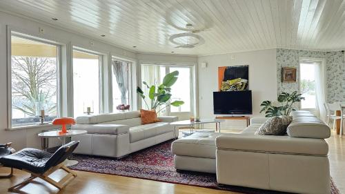 Wonderful villa with panoramic sea view SE09144 in Höviksnäs