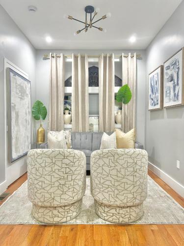 Dream Home close to the City w 3baths in Mott Haven, USA