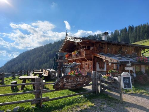 Ferienhütte Alpenherz – khách sạn tại Brandenberg