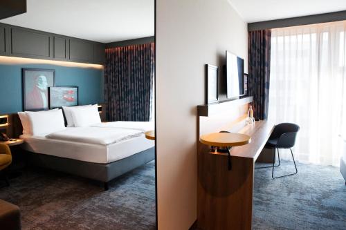 room detail thumbnail 1
