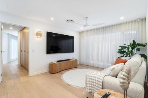 Luxury Miami Coastal - image 5