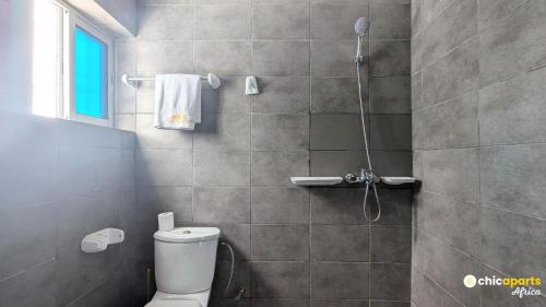 Chic apart with parking and pool - image 5
