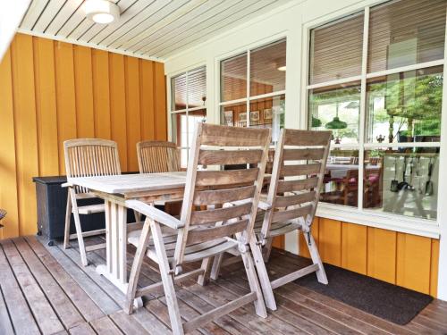 Erkély/terasz, Cottage with Natural Plot and Sauna on Mjörn SE09134 (Cottage with Natural Plot and Sauna on Mjorn SE09134) in Apelgarden