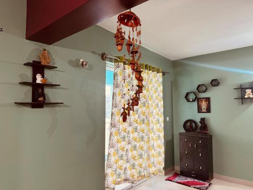 Chic comfort meets city vibes - Home awaits in serenity in Chandapura