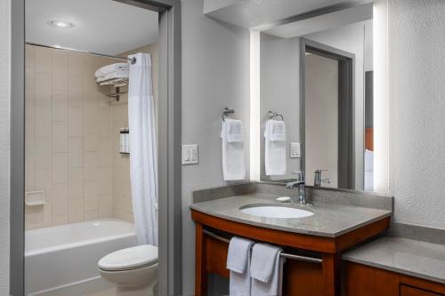 Hyatt Place Charlotte Airport/Lake Pointe - image 21