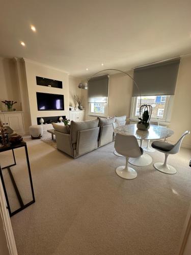 1 Bed Apartment Sleeps 2 - Near Fulham Station - image 3