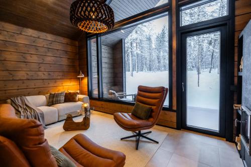 Skyra Retreat - 羅瓦涅米