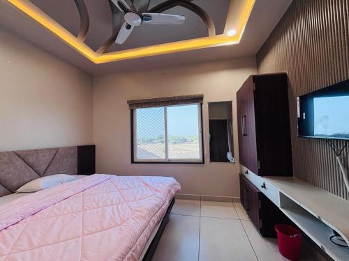 Shree Radha Hotel and Restaurant