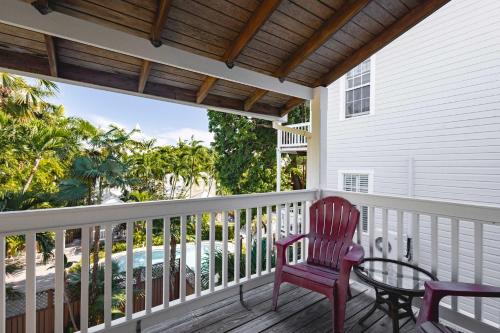 Curry House - Pool, King Bed & Balcony! Room 7 in Key West, USA