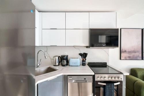 22nd Sleek Modern 1BR Gramercy - image 2