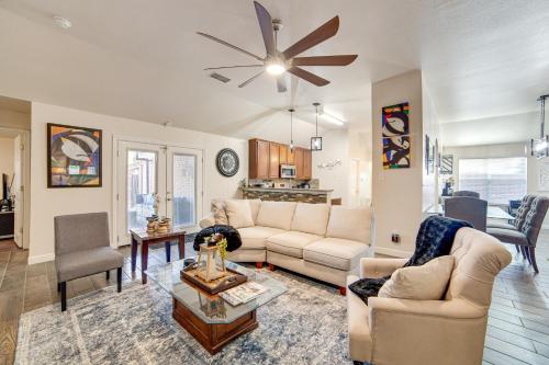 5 Mi to Cedar Hill SP & Joe Pool Lake: Family Home in Cedar Hill