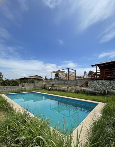 Cabaña con Piscina Quillota