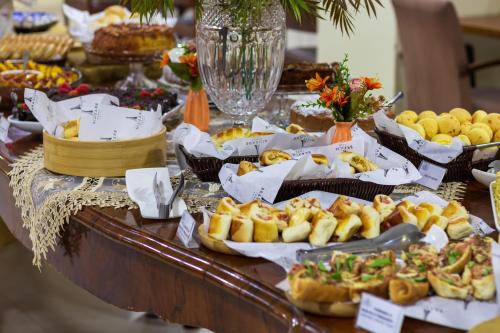 餐飲選擇, Brasília Tower Hotel by Castelo Itaipava (Brasilia Tower Hotel by Castelo Itaipava) in 紀念軸